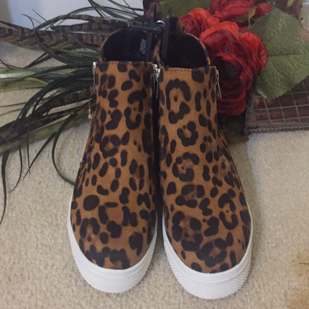 Last chance; one remaining. Time And Tru Sneakers - Picture 2 of 8